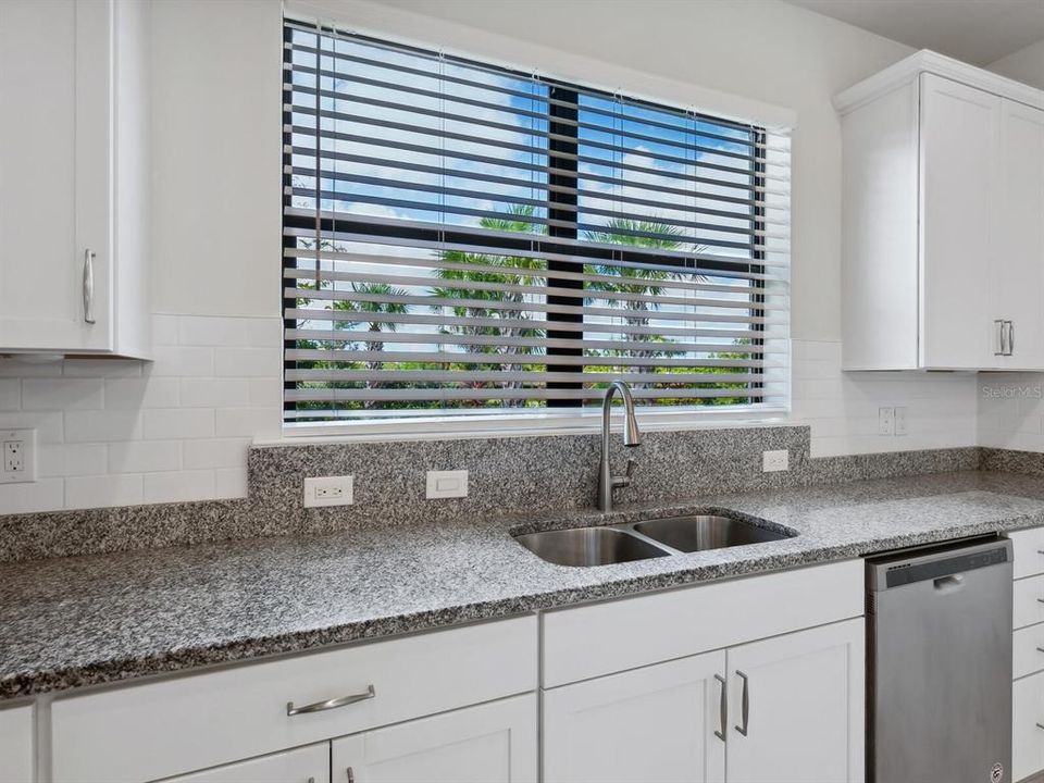 待售: $399,000 (2 贝兹, 2 浴室, 1436 平方英尺)