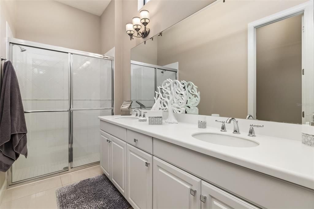 En Venta: $2,150,000 (3 camas, 3 baños, 3639 Pies cuadrados)