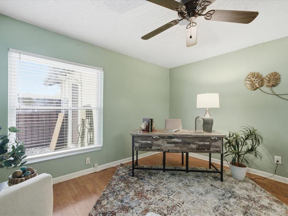 На продажу: $275,000 (2 спален, 2 ванн, 1278 Квадратных фут)