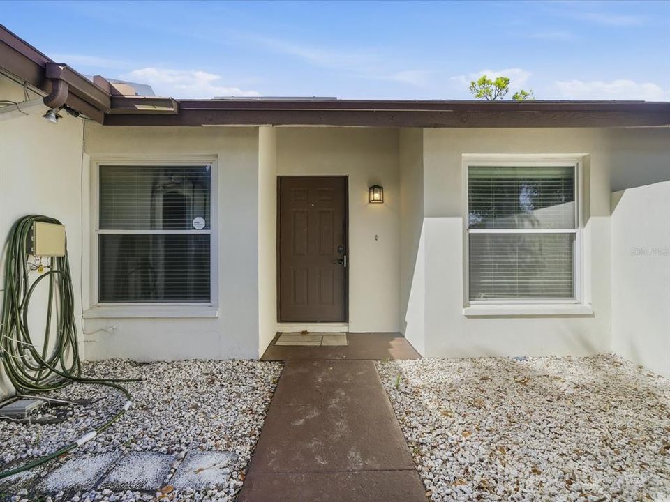 На продажу: $275,000 (2 спален, 2 ванн, 1278 Квадратных фут)