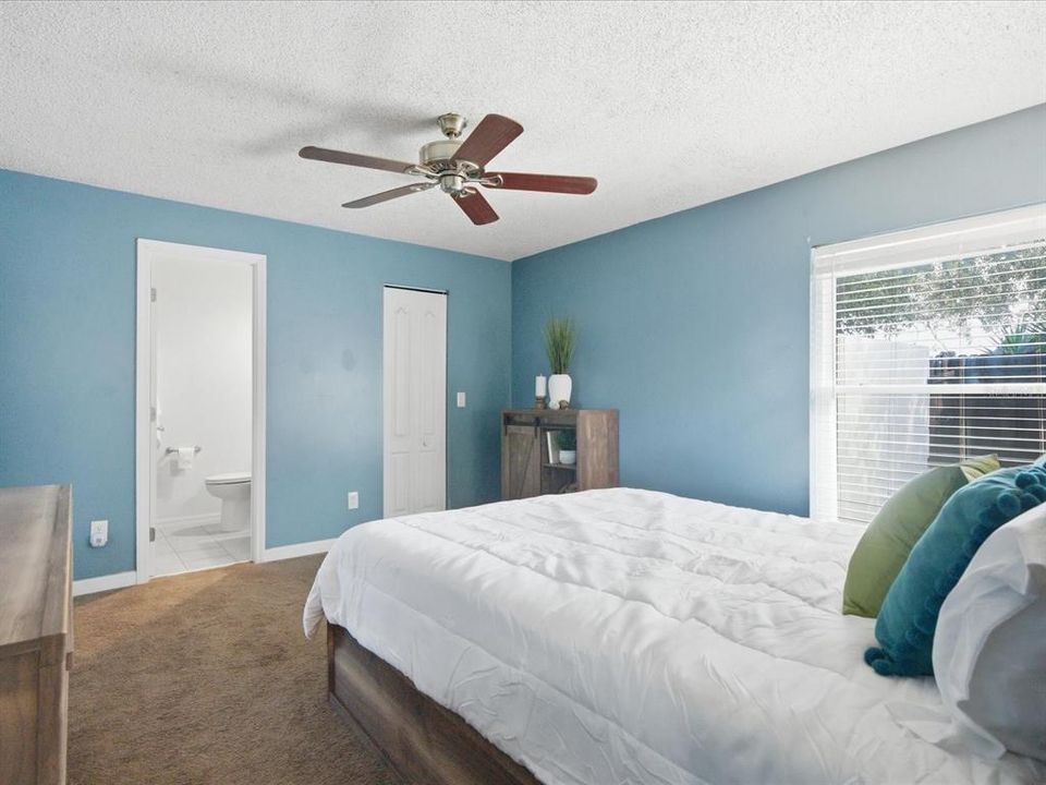 На продажу: $275,000 (2 спален, 2 ванн, 1278 Квадратных фут)