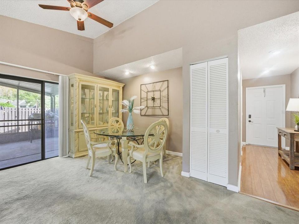 На продажу: $275,000 (2 спален, 2 ванн, 1278 Квадратных фут)