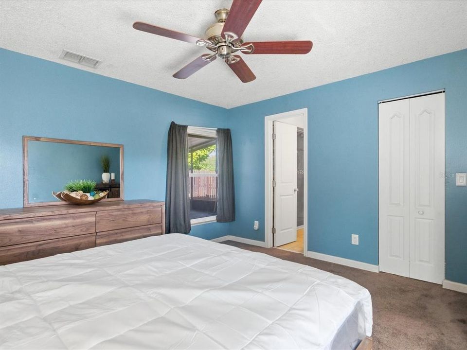 На продажу: $275,000 (2 спален, 2 ванн, 1278 Квадратных фут)