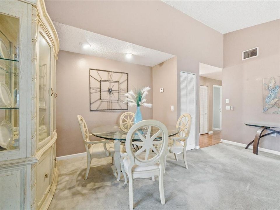 На продажу: $275,000 (2 спален, 2 ванн, 1278 Квадратных фут)