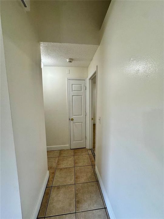 For Rent: $2,000 (3 beds, 2 baths, 1212 Square Feet)