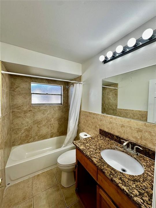 For Rent: $2,000 (3 beds, 2 baths, 1212 Square Feet)