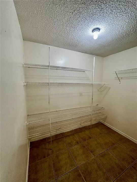 For Rent: $2,000 (3 beds, 2 baths, 1212 Square Feet)