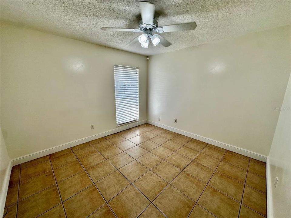 For Rent: $2,000 (3 beds, 2 baths, 1212 Square Feet)