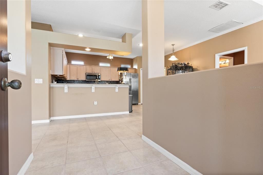 待售: $369,900 (3 贝兹, 3 浴室, 1988 平方英尺)