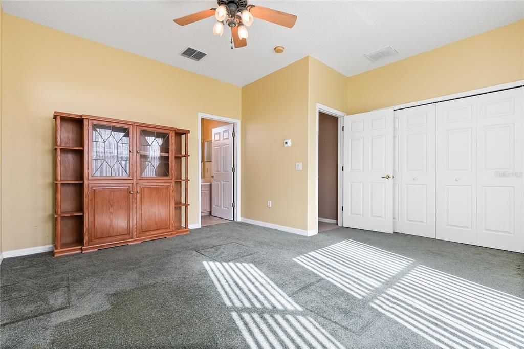 待售: $369,900 (3 贝兹, 3 浴室, 1988 平方英尺)