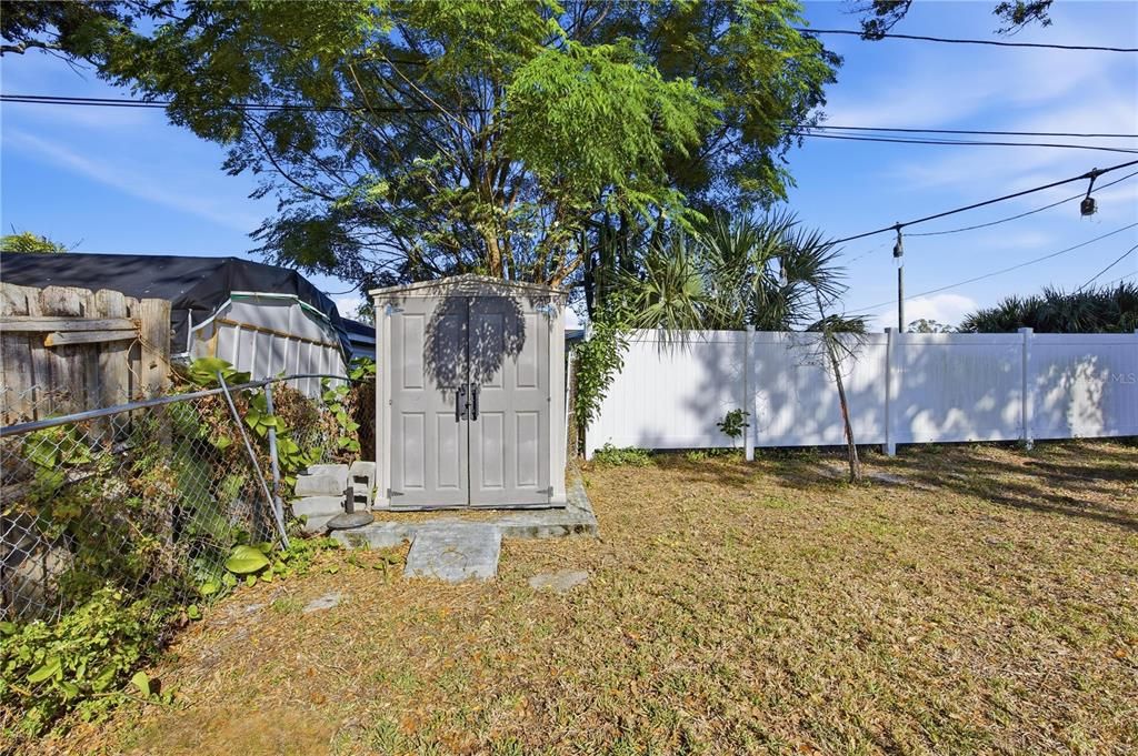 На продажу: $299,999 (2 спален, 1 ванн, 756 Квадратных фут)