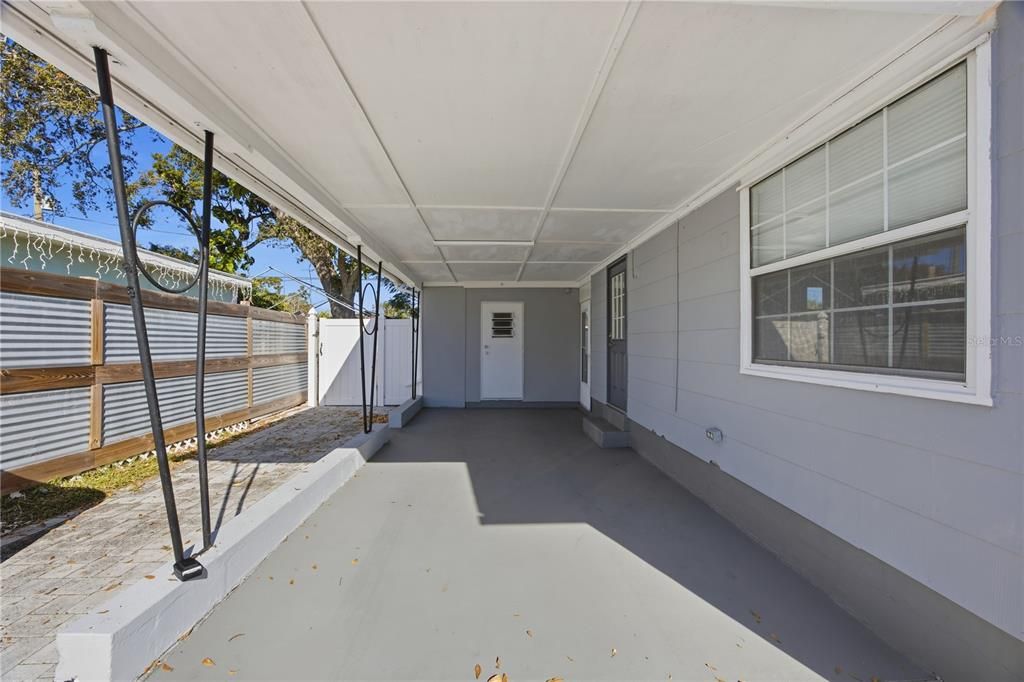 На продажу: $299,999 (2 спален, 1 ванн, 756 Квадратных фут)