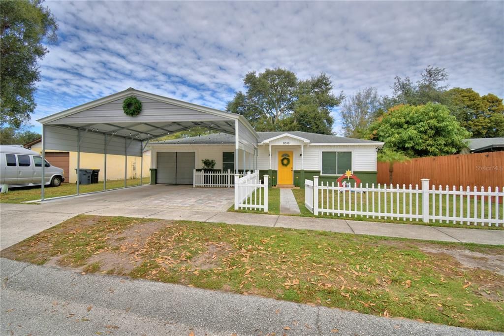 For Sale: $249,900 (2 beds, 2 baths, 918 Square Feet)