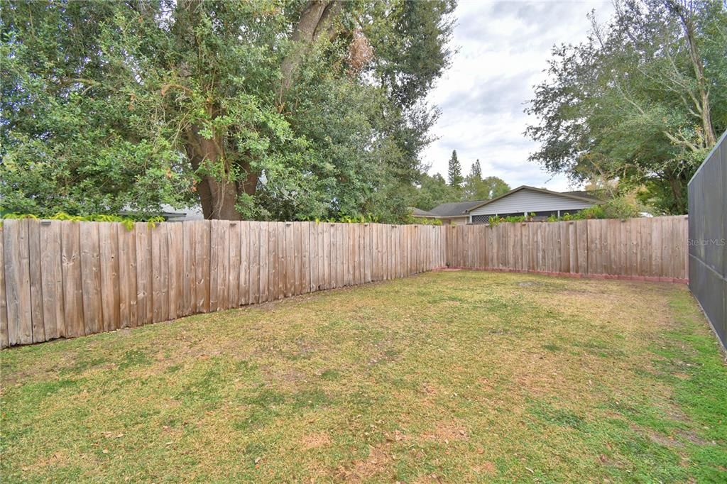 For Sale: $249,900 (2 beds, 2 baths, 918 Square Feet)