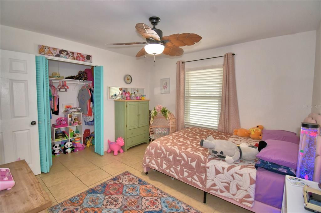 For Sale: $249,900 (2 beds, 2 baths, 918 Square Feet)