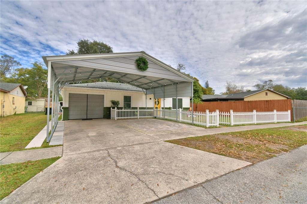 For Sale: $249,900 (2 beds, 2 baths, 918 Square Feet)