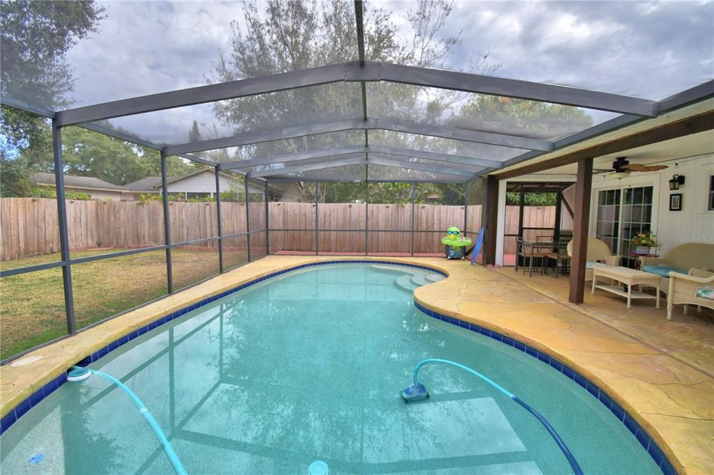 For Sale: $249,900 (2 beds, 2 baths, 918 Square Feet)