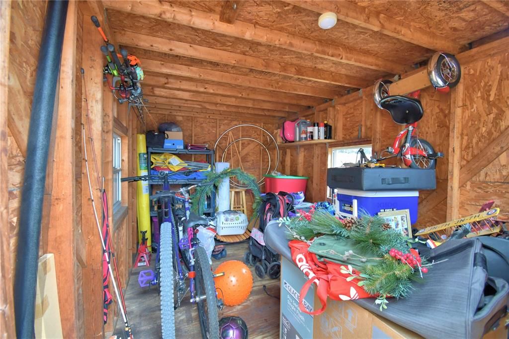 For Sale: $249,900 (2 beds, 2 baths, 918 Square Feet)