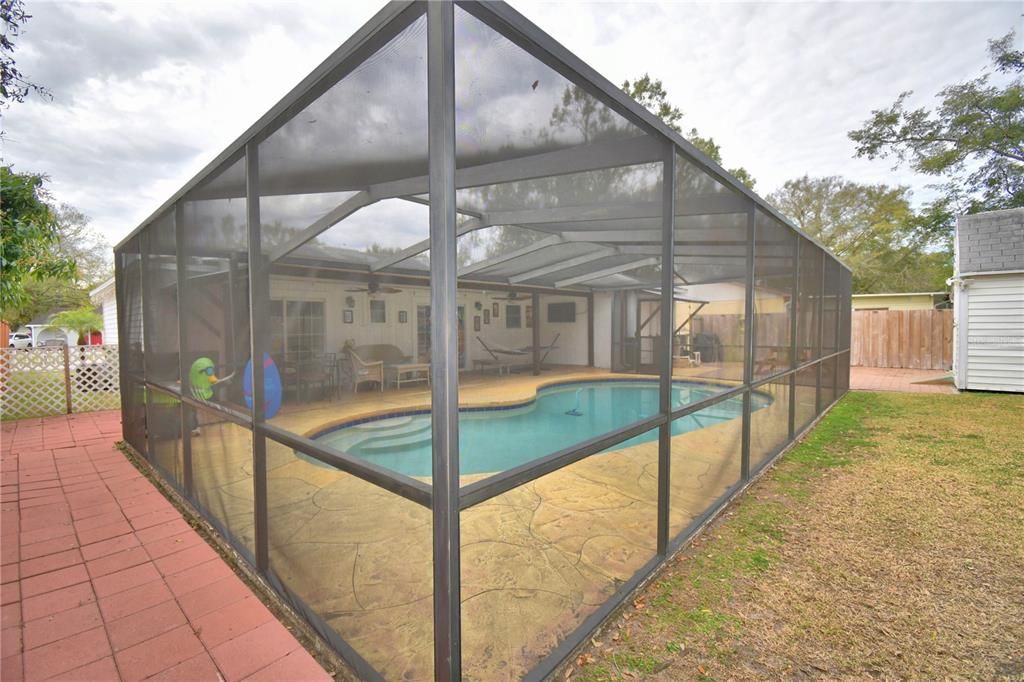 For Sale: $249,900 (2 beds, 2 baths, 918 Square Feet)