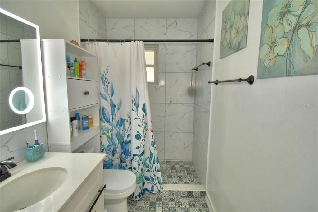 For Sale: $249,900 (2 beds, 2 baths, 918 Square Feet)