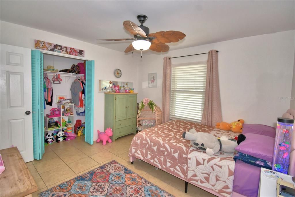 For Sale: $249,900 (2 beds, 2 baths, 918 Square Feet)