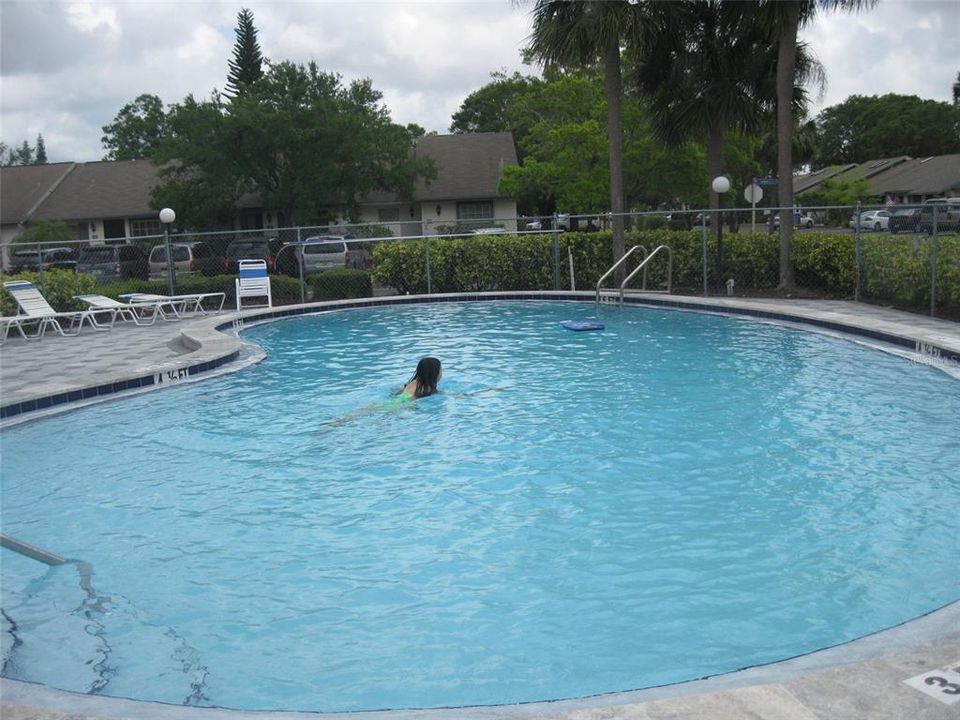 待售: $229,900 (2 贝兹, 1 浴室, 916 平方英尺)