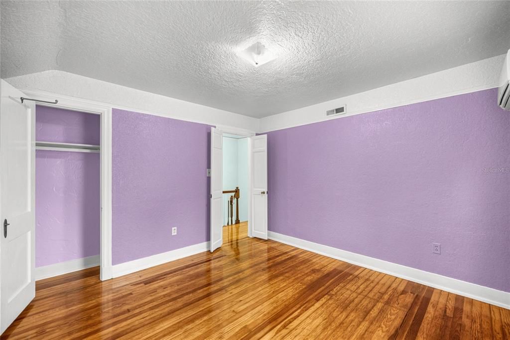 For Sale: $649,900 (3 beds, 2 baths, 2389 Square Feet)