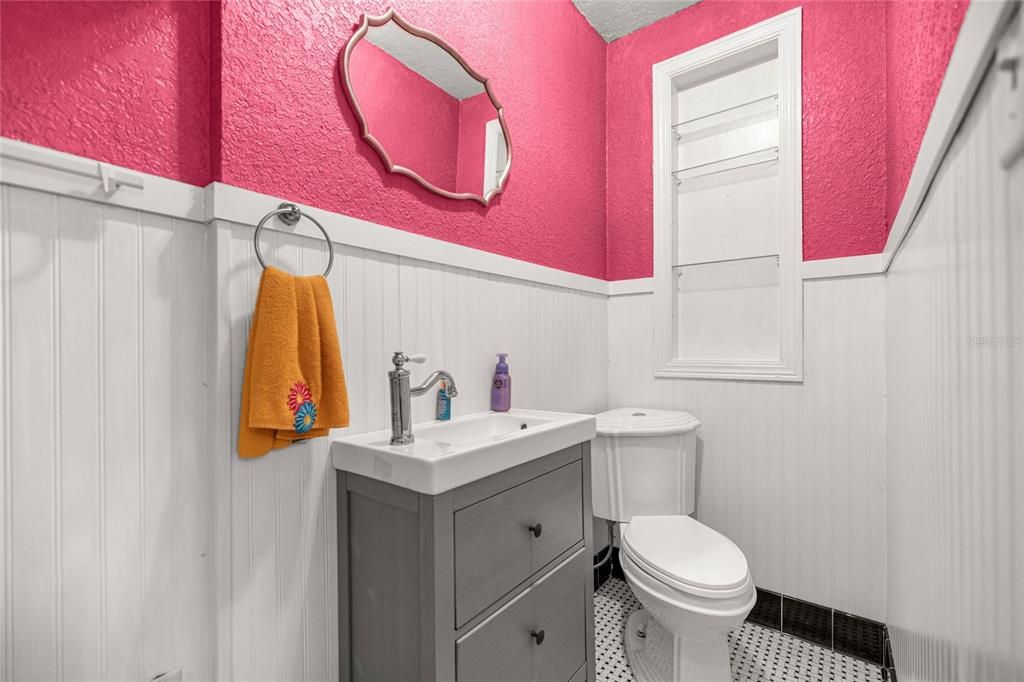 For Sale: $649,900 (3 beds, 2 baths, 2389 Square Feet)