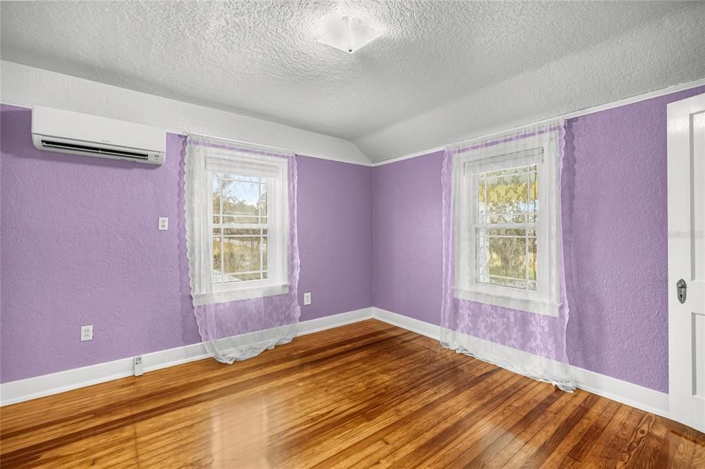 For Sale: $649,900 (3 beds, 2 baths, 2389 Square Feet)