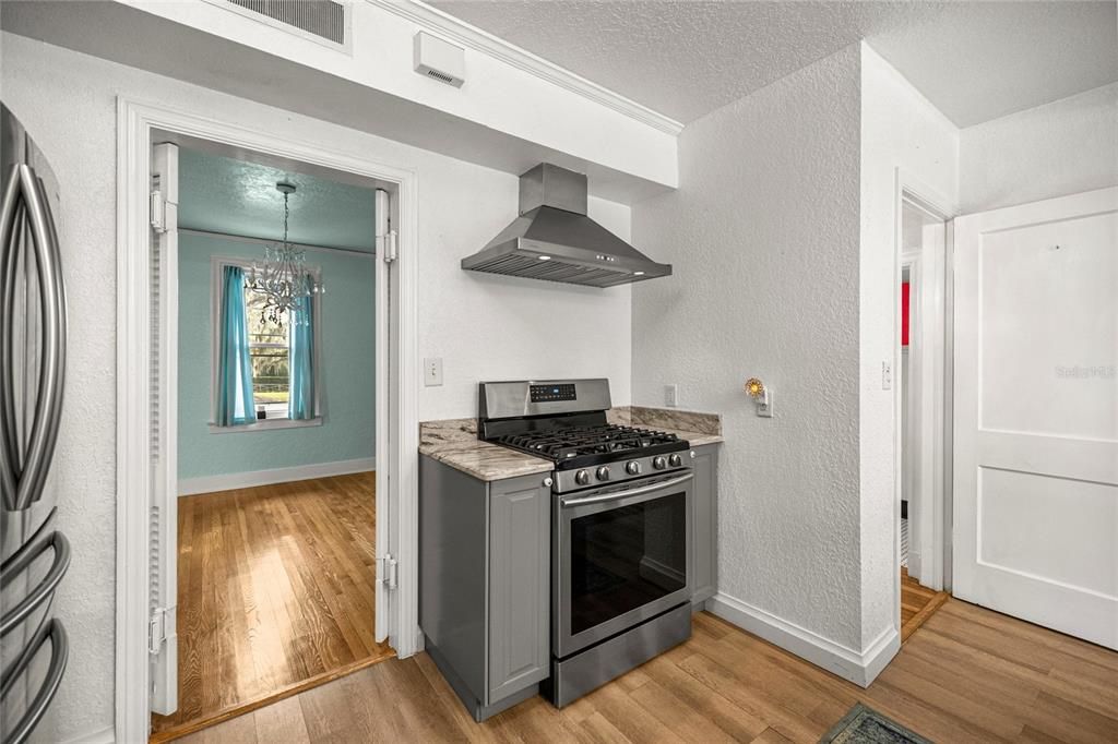 For Sale: $649,900 (3 beds, 2 baths, 2389 Square Feet)