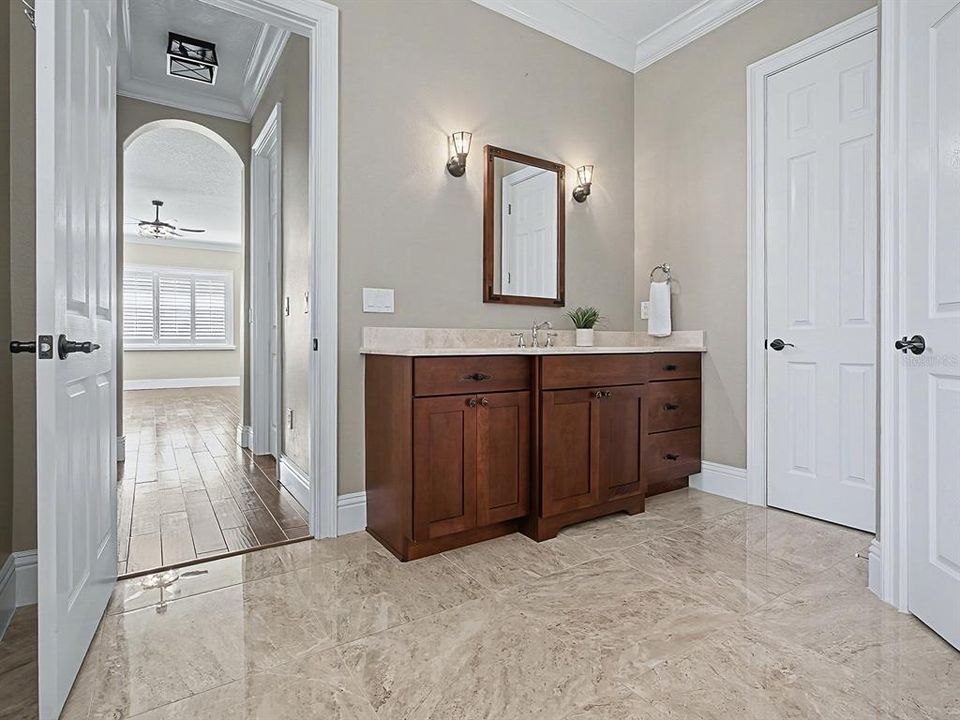 На продажу: $730,000 (4 спален, 3 ванн, 2960 Квадратных фут)