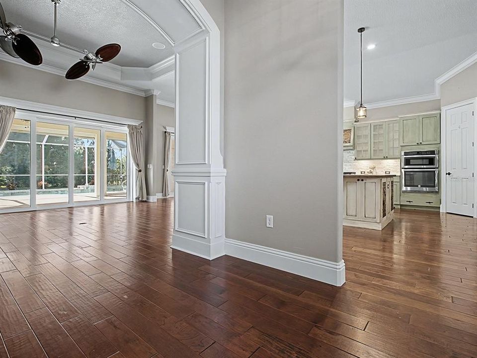 На продажу: $730,000 (4 спален, 3 ванн, 2960 Квадратных фут)