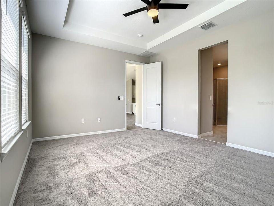 出租: $3,000 (3 贝兹, 2 浴室, 2035 平方英尺)