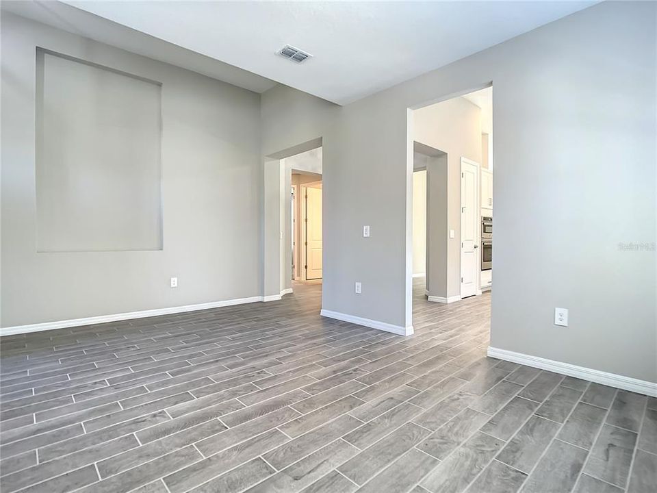 出租: $3,000 (3 贝兹, 2 浴室, 2035 平方英尺)