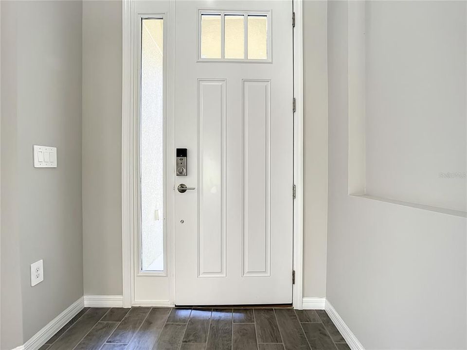 出租: $3,000 (3 贝兹, 2 浴室, 2035 平方英尺)