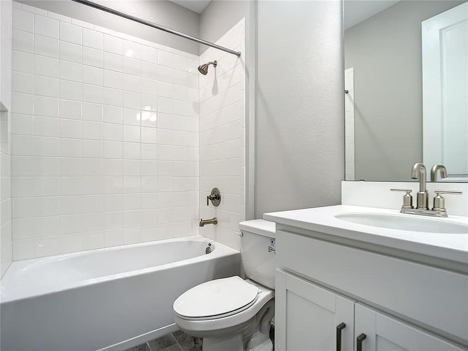 出租: $3,000 (3 贝兹, 2 浴室, 2035 平方英尺)