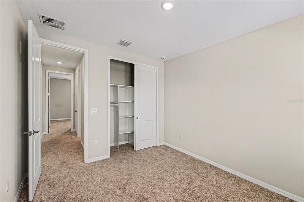 待售: $490,000 (4 贝兹, 3 浴室, 2600 平方英尺)