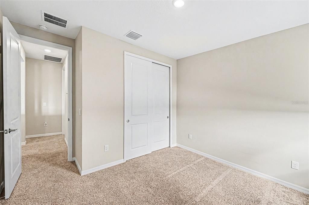 待售: $490,000 (4 贝兹, 3 浴室, 2600 平方英尺)