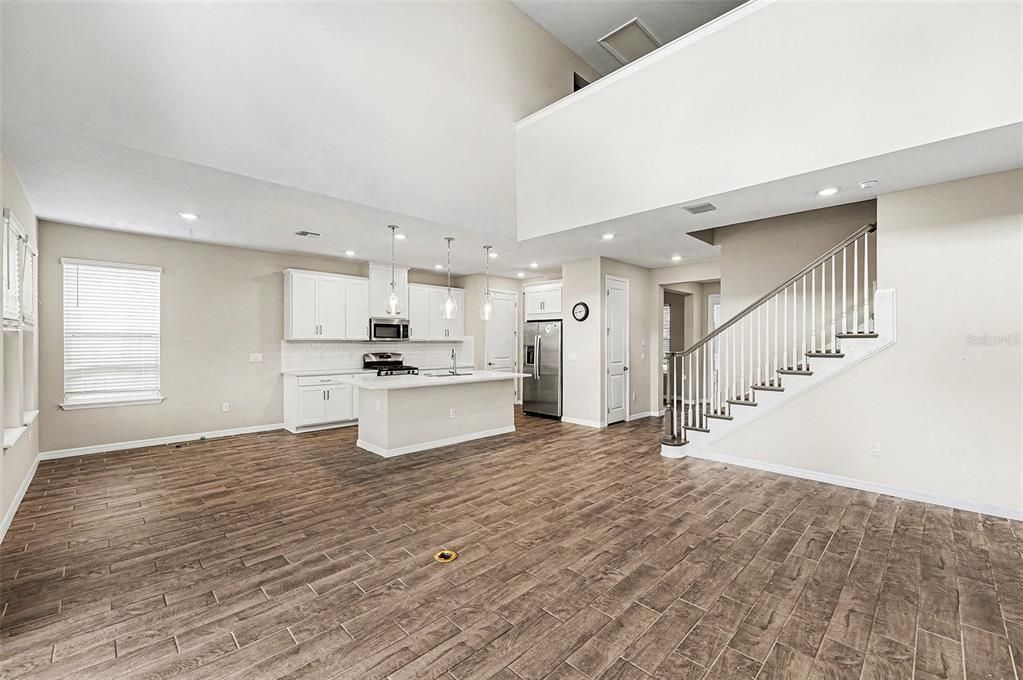 待售: $490,000 (4 贝兹, 3 浴室, 2600 平方英尺)