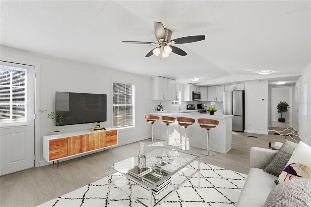 For Sale: $279,900 (2 beds, 2 baths, 924 Square Feet)