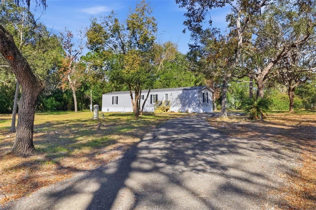 For Sale: $279,900 (2 beds, 2 baths, 924 Square Feet)