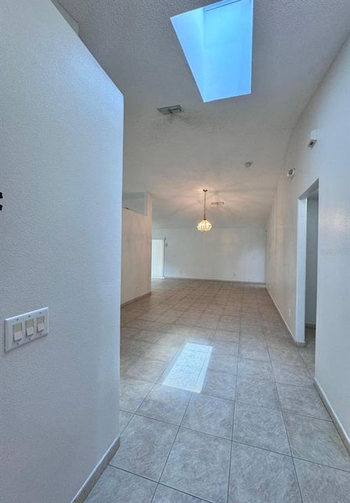 出租: $2,200 (4 贝兹, 2 浴室, 1546 平方英尺)