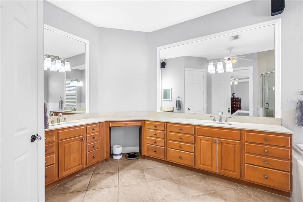 На продажу: $2,100,000 (4 спален, 4 ванн, 3791 Квадратных фут)