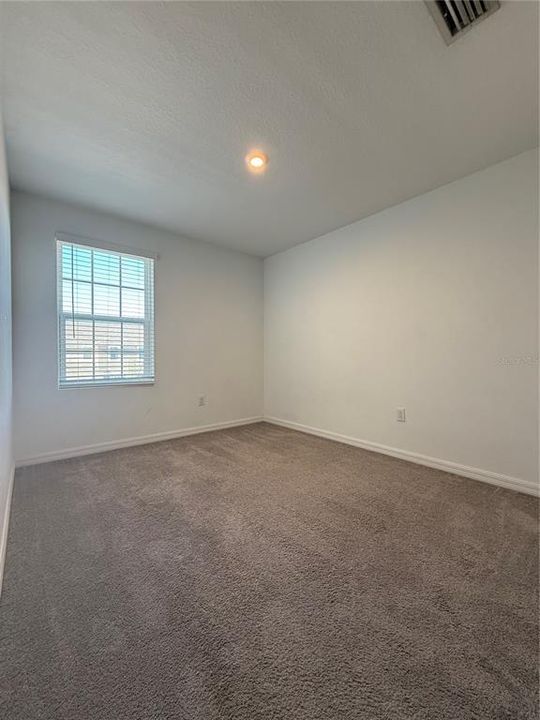 En Renta: $1,950 (3 camas, 2 baños, 1373 Pies cuadrados)