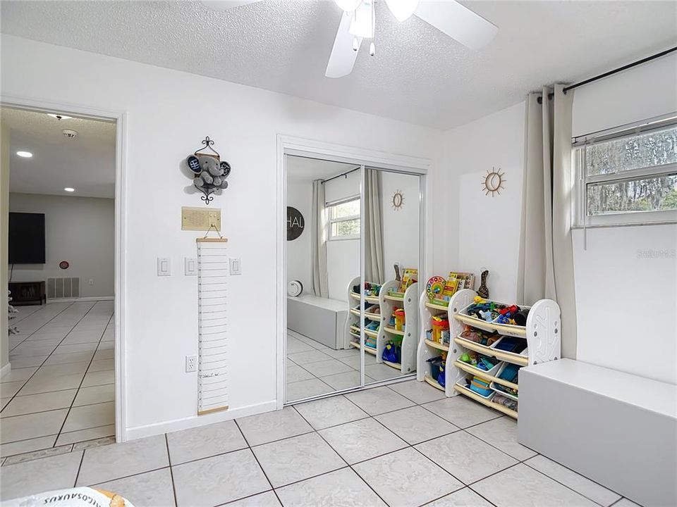 En Venta: $299,000 (2 camas, 2 baños, 1281 Pies cuadrados)