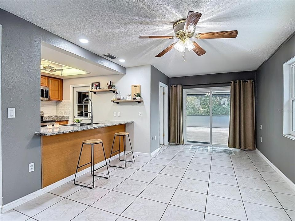 En Venta: $299,000 (2 camas, 2 baños, 1281 Pies cuadrados)