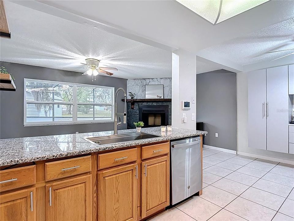 En Venta: $299,000 (2 camas, 2 baños, 1281 Pies cuadrados)