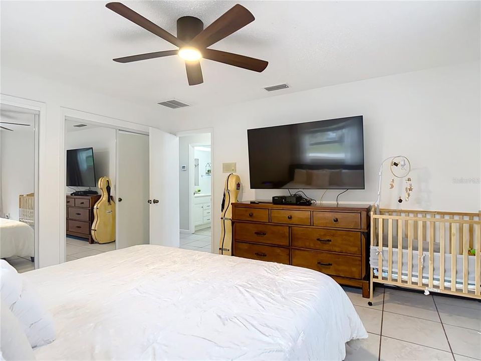 En Venta: $299,000 (2 camas, 2 baños, 1281 Pies cuadrados)