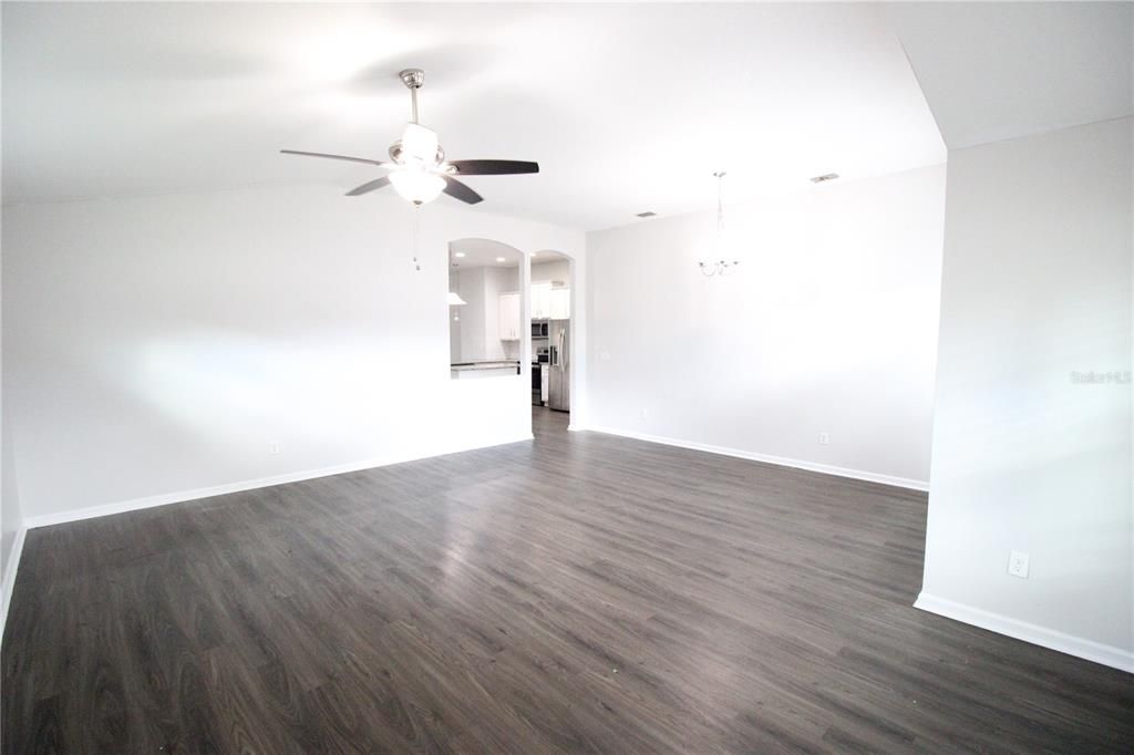 For Rent: $2,600 (4 beds, 3 baths, 1945 Square Feet)