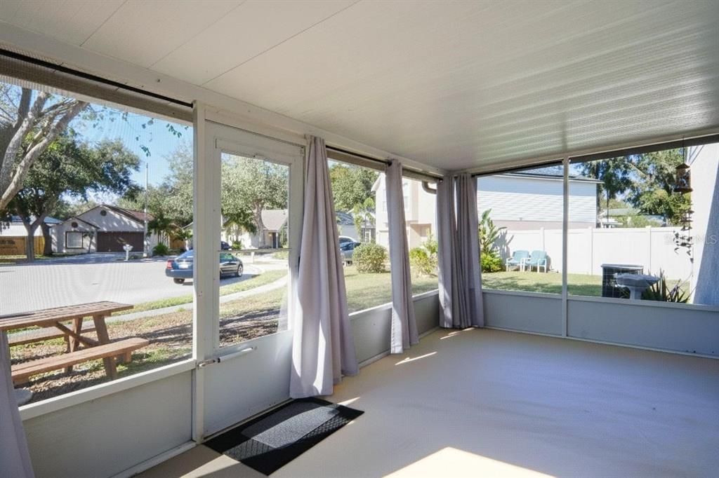 For Sale: $320,000 (3 beds, 2 baths, 1332 Square Feet)